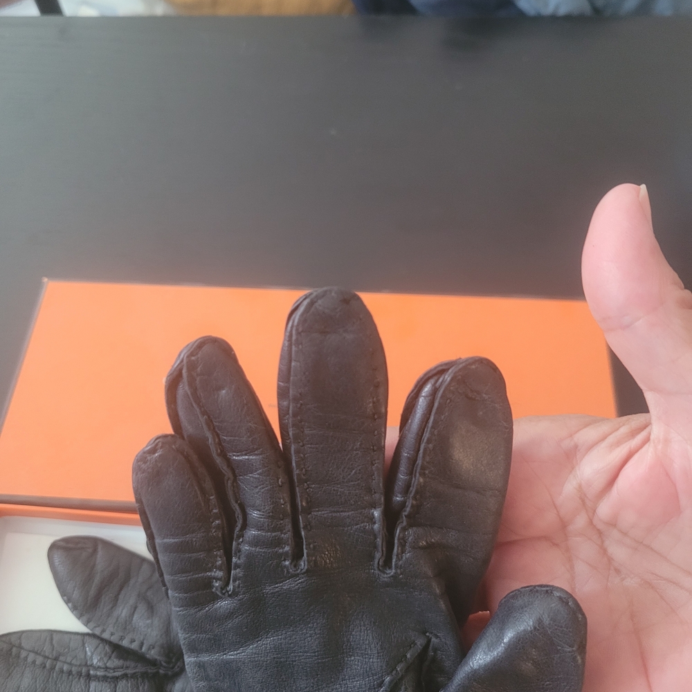 Hermes Black Leather Gloves - Picture 8 of 9